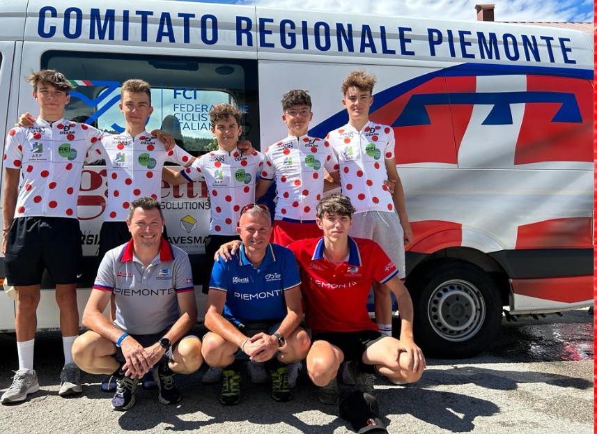 Ciclismo Il Team Allievi Del Piemonte Fa Sua La Maglia A Pois Al Tour