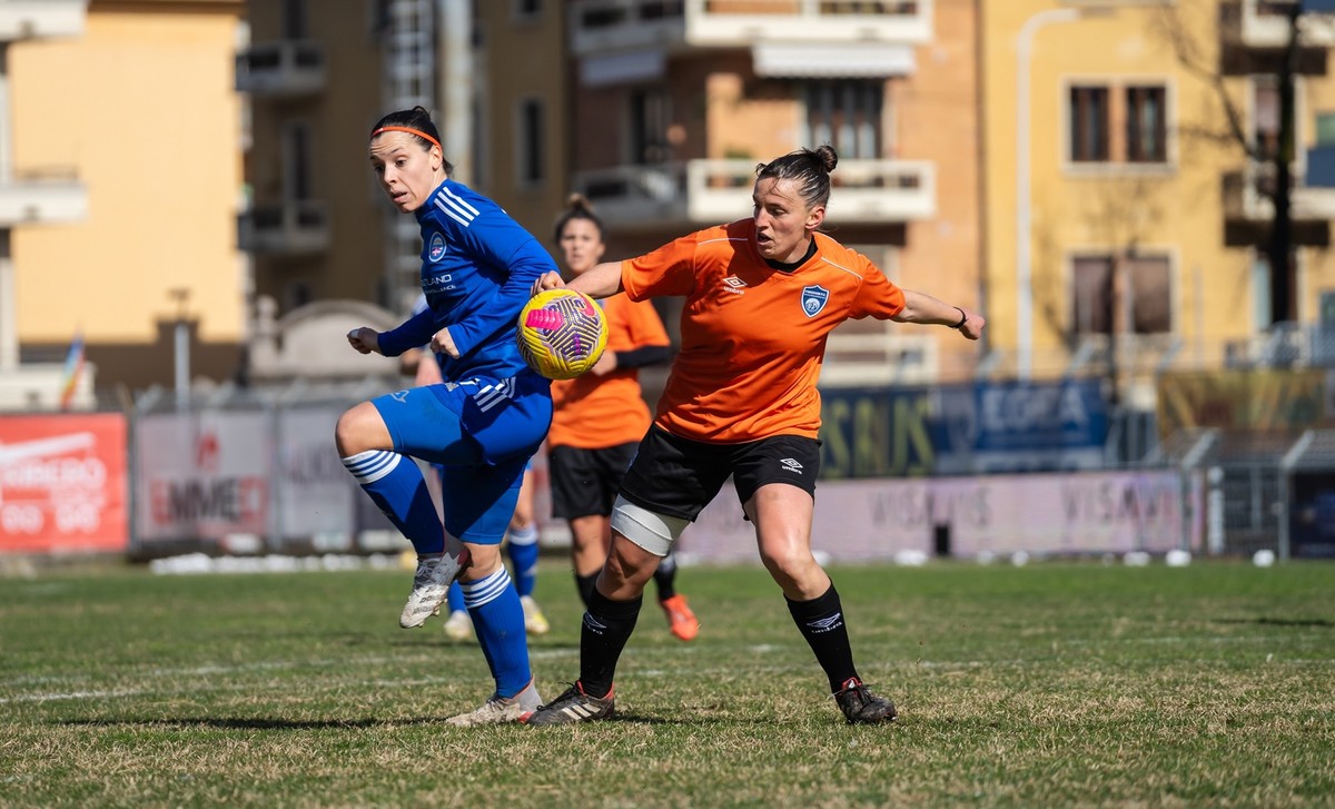 Calcio Femminile Serie B Ostacolo Ravenna Sulla Strada Della Freedom