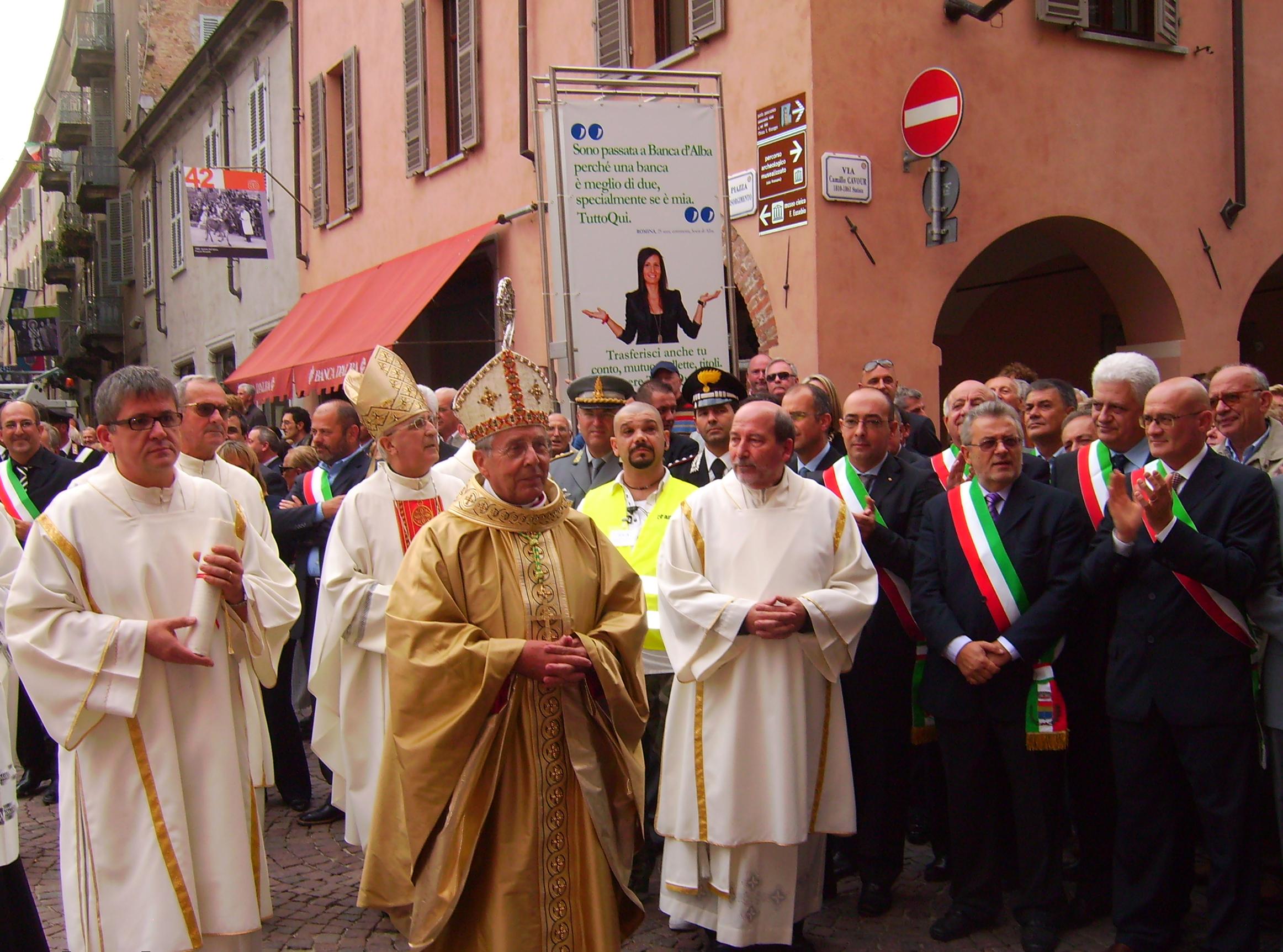 La Diocesi Di Alba Accoglie Il Nuovo Vescovo Targatocn It