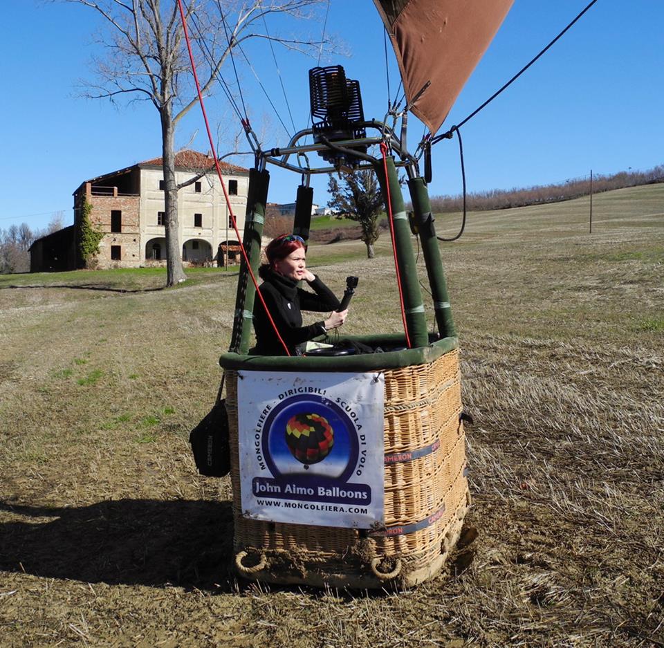 Dalla c Alle Mongolfiere Di Mondovi L Incredibile Storia Della Conduttrice Lindsey Russell Targatocn It