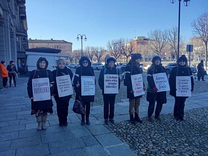 Donne in Cammino per la Pace di Mondovì in piazza per chiedere la liberazione dall’apartheid dei gazawi e dei palestinesi della Cisgiordania