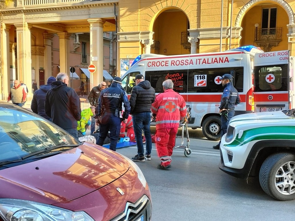 Cuneo, Uomo Investito Da Un’auto Pirata Sulle Strisce Pedonali Di Corso ...