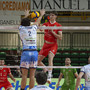 Lorenzo Codarin a muro nella partita vinta da Cuneo a Macerata (Foto Mauro Pianes)