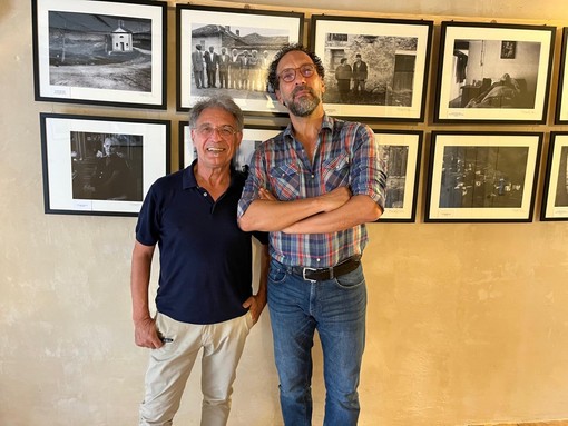 Da sinistra il fotografo albese Bruno Murialdo col giornalista Federico Quaranta