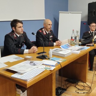 A Magliano Alfieri le forze dell’ordine insegnano a prevenire le truffe