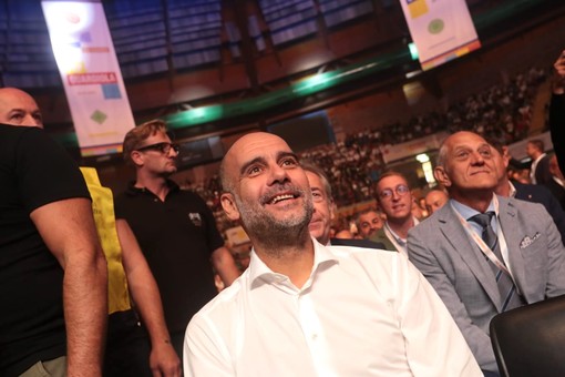 Pep Guardiola superstar per i &quot;Dialoghi sul talento&quot; della Fondazione Crc [FOTO E VIDEO]