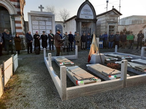 Saluzzo, restaurato il piccolo cimitero militare: la presentazione e l’onore alle sette salme sepolte [FOTO]