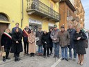 I rappresentanti delle amministrazioni comunali e provinciale con la famiglia di Giovanni Battista Rovere