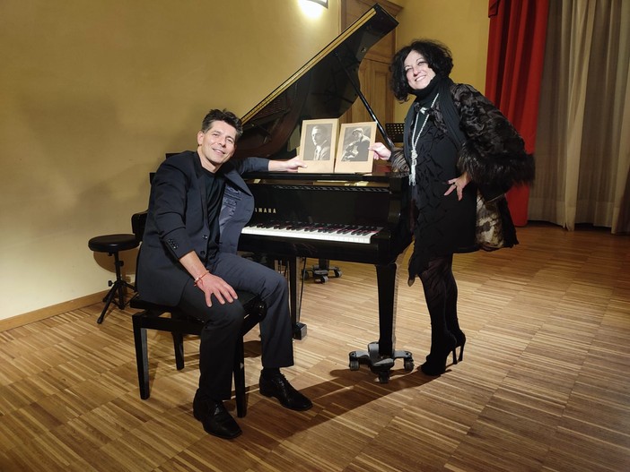 La soprano Maria Claudia Bergantin con il pianista Sebastian Roggero