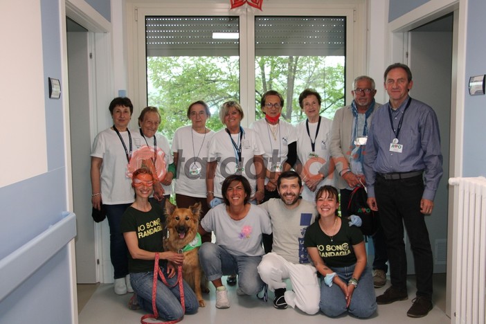 La pet therapy alla casa di riposo di San Michele Mondovì grazie all'AVO