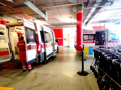 L'uomo è stato trasportato al Dea dell'ospedale di Verduno