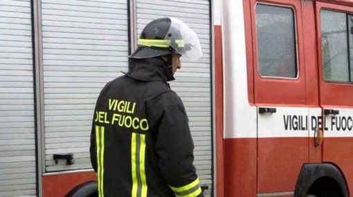 Moto contro furgone a Centallo, in via Torino: soccorsi sul posto