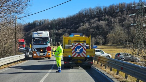 Rallentamenti sulla Statale 21 per un incidente tra Borgo e Gaiola