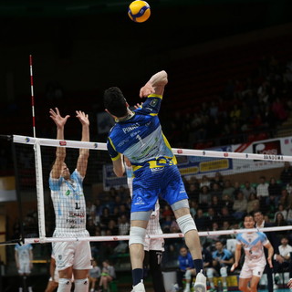 Giulio Pinali in attacco contro Aversa (Foto Valerio Giraudo)