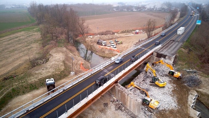 Completata la demolizione del viadotto sulla tangenziale di Asti [VIDEO]