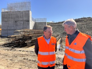 Alcuni momenti del sopralluogo tenuto questa mattina sul cantiere dell'autostrada Asti-Cuneo grazie all'iniziativa di Itinera, Confindustria Piemonte e Confindustria Cuneo