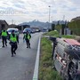 L'auto fuori strada sulla Statale 231