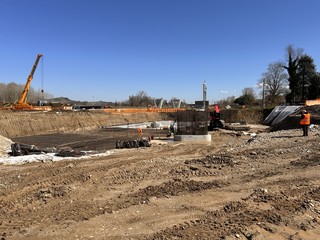 Alcuni momenti del sopralluogo tenuto questa mattina sul cantiere dell'autostrada Asti-Cuneo grazie all'iniziativa di Itinera, Confindustria Piemonte e Confindustria Cuneo