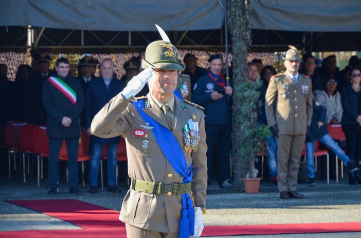 Nelle foto alcuni momenti della cerimonia tenuta questa mattina presso la caserma fossanese. Sopra il Colonnello Silvestro Cittadino, nuovo Comandante del 32° Guastatori