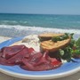 Una giornata al mare: cosa mangiare sotto l’ombrellone