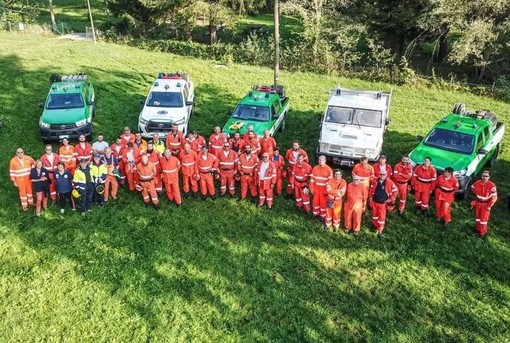 Buon Natale dagli AIB, i preziosi volontari dell'associazione antincendi boschivi della provincia di Cuneo [VIDEO]