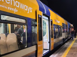 Stazione di Saluzzo, primi arrivi e partenze dei treni Arenaways sulla tratta Cuneo- Saluzzo - Savigliano