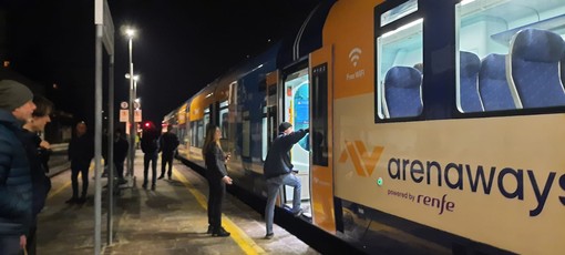 Stazione di Saluzzo, primi arrivi e partenze dei treni Arenaways sulla tratta Cuneo- Saluzzo - Savigliano