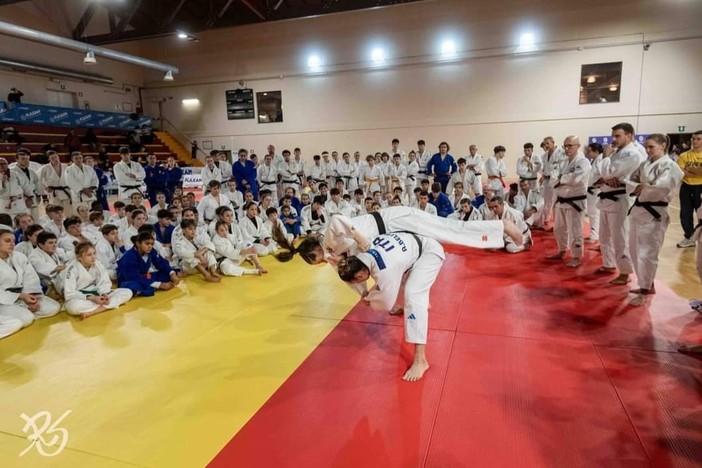 Golden Tour a Leini: i ragazzi del Kodokan Cuneo incontrano Alice Bellandi