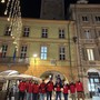 I colori del Soccorso Alpino di Cuneo illuminano la Torre Civica del capoluogo nell'augurio di un buon 2025 [VIDEO]