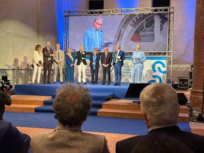 Sette gli imprenditori albesi premiati  dalla Camera di Commercio di Cuneo  per Fedeltà al Lavoro e Progresso Economico