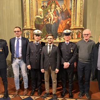 Da sinistra, Tosco, Tibaldi, Di Ciancia, Gatto, Fracanzani, l'assessore Garassino e il presidente del Consiglio comunale Marello