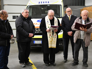 La benidizione del vescovo di Alba, mons. Brunetti - Foto Barbara Guazzone