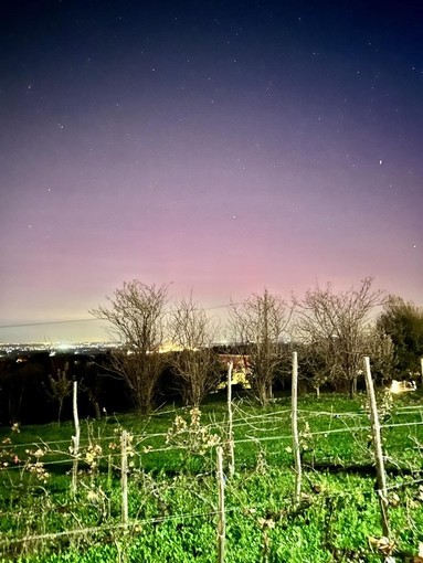 L'aurora boreale a Mondovì (foto Fabrizio Molineri)