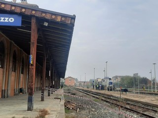 Stazione di Saluzzo, il locomotore per la prova tecnica &quot;treno conoscenza linea&quot; che precede l'avvio della linea Savigliano-Saluzzo-Cuneo