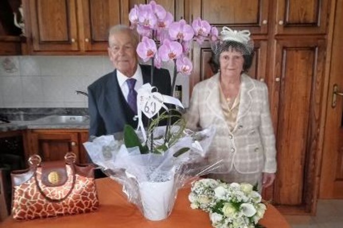 Anna e Ciccio hanno festeggiato i 60 anni di matrimonio