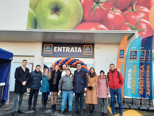 Saluzzo, l'inaugurazione del nuovo punto vendita Aldi in via Vittime di Bologna