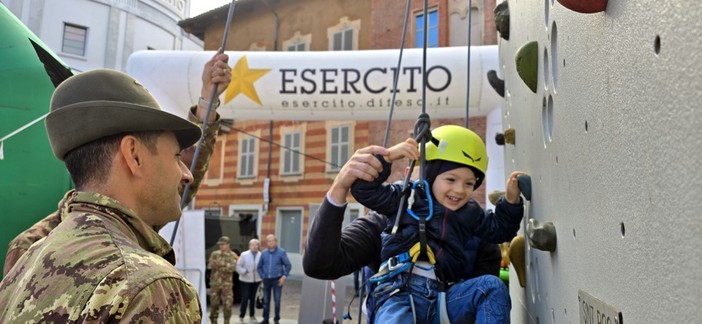 Gli Alpini della Brigata “Taurinense”  alla 15ª Ecomaratona del Barbaresco  e Tartufo Bianco d’Alba