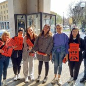 Gli alunni del ‘Grandis’ di Cuneo contro il razzismo: ecco la fanzine ‘Anti propaganda’