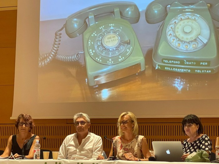 Il collegamento tenuto ieri in Sala Fenoglio col sindaco Carlo Bo e la vice Carlotta Boffa