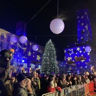 Alba conferma il Capodanno in piazza Risorgimento: brindisi, Nutellaparty, animazione e musica sotto le torri medievali