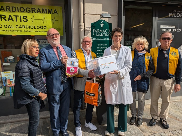 Lions club Scarnafigi Piana del Varaita: attivazione raccolta occhiali usati alla Faramcia San Martino di Saluzzo