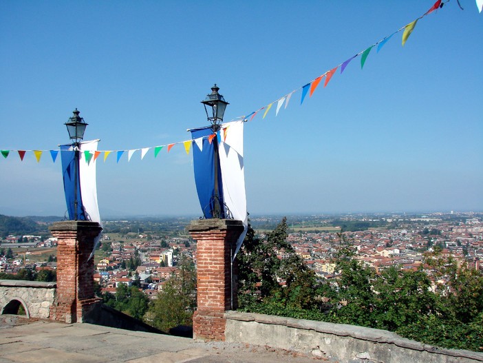 Vista di Borgo San Dalmazzo dalla collina di Monserrato