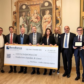 Silvia Merlo, Massimo Silumbra, Elia Dogliani, Simone Barra e i consiglieri del CDA di Bene Banca