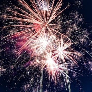 Anche Cuneo vieta l'utilizzo di petardi, botti e fuochi d'artificio per Capodanno