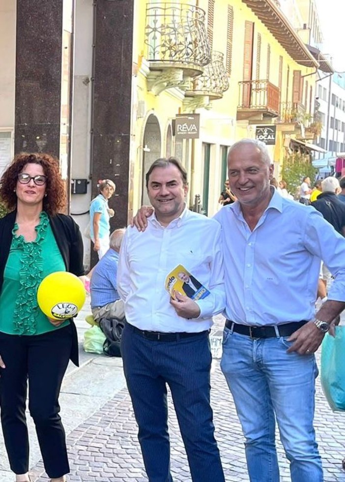 Nella foto il senatore Giorgio Maria Bergesio con il segretario di sezione Lega Federico Gregorio e il consigliere comunale Giuliana Mossino