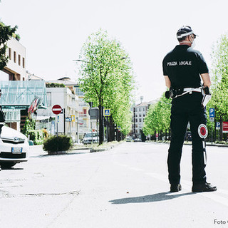 I controlli della polizia locale (credito Barbara Guazzone)