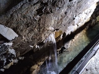 L'interno della grotta del Bandito