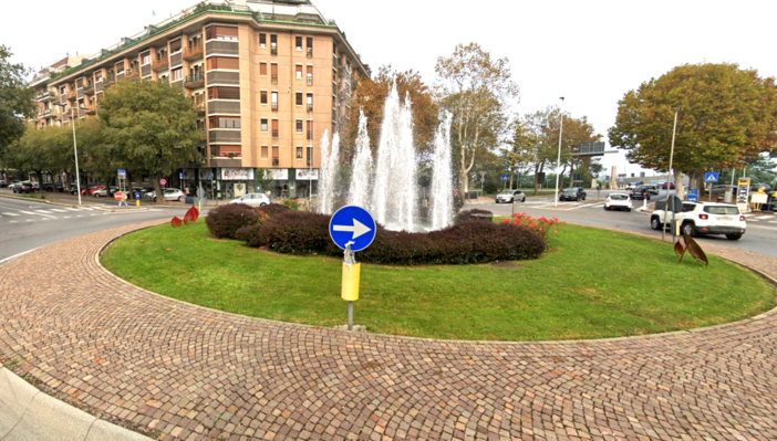 La rotatoria di largo De Amicis (Ph. Google)