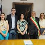 Il sindaco Marcellino Peretti con la giunta e i sindaci dei paesi limitrofi