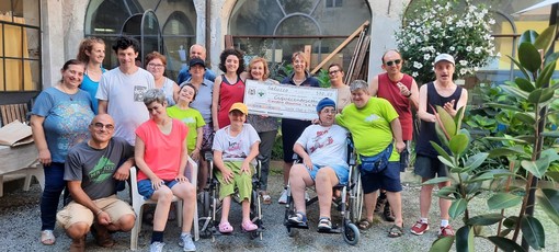 Saluzzo consegna dell'assegno al Centro diurno Le Nuvole da parte di Zonta e Croce Verde Saluzzo